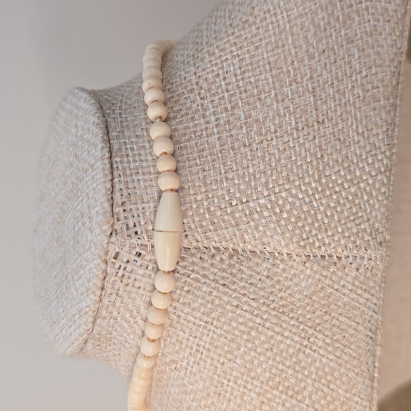 Vintage Carved Peacock Beaded Necklace - Picture 2 of 8